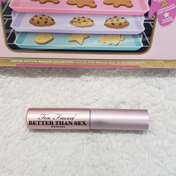 Too Faced Too Faced Christmas Bake Shoppe Makeup Set - Picture 6 of 6